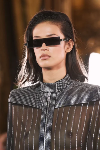 Look 245